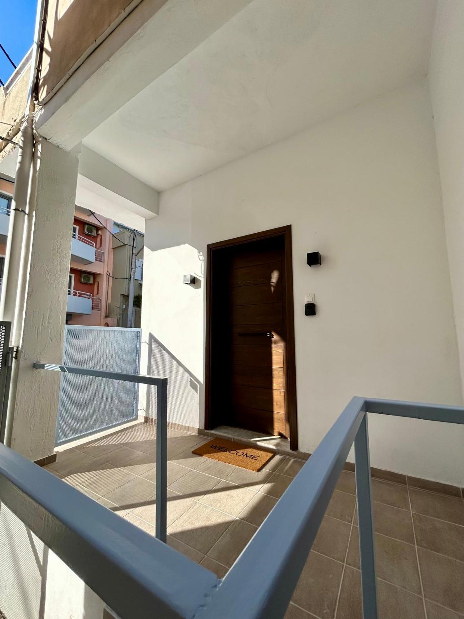 Stella'S Petite Boite Apartment ราฟีนา ภายนอก รูปภาพ