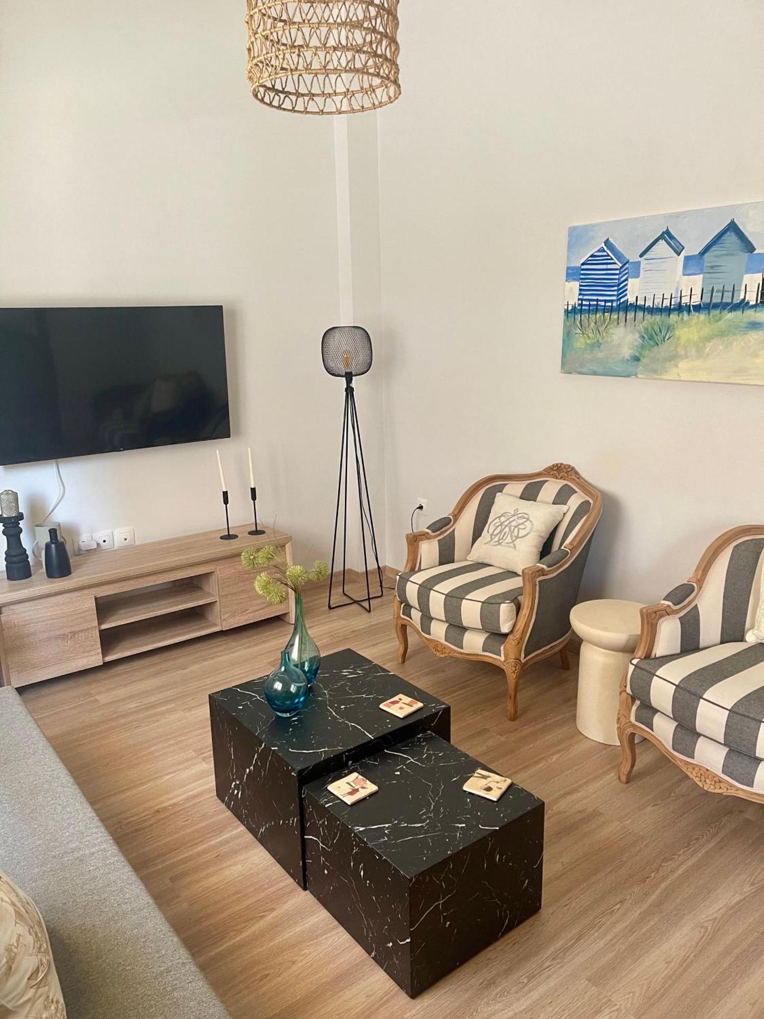 Stella'S Petite Boite Apartment ราฟีนา ภายนอก รูปภาพ